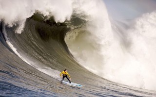 【竞彩网官方】雄鹿客场险胜湖人，关键防守锁定胜局，致胜罚球定乾坤